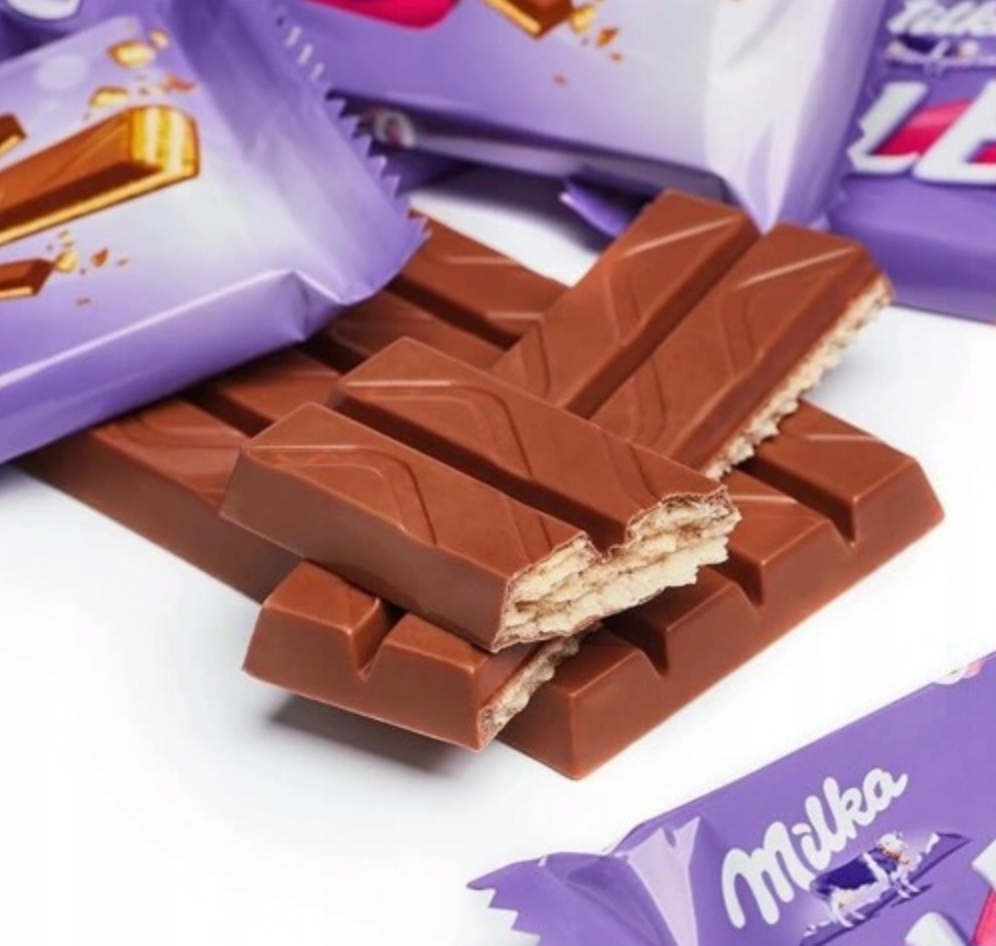 Milka Leo Wafelki Batoniki W Czekoladzie Mlecznej Karton Batony 32 x 33,3g